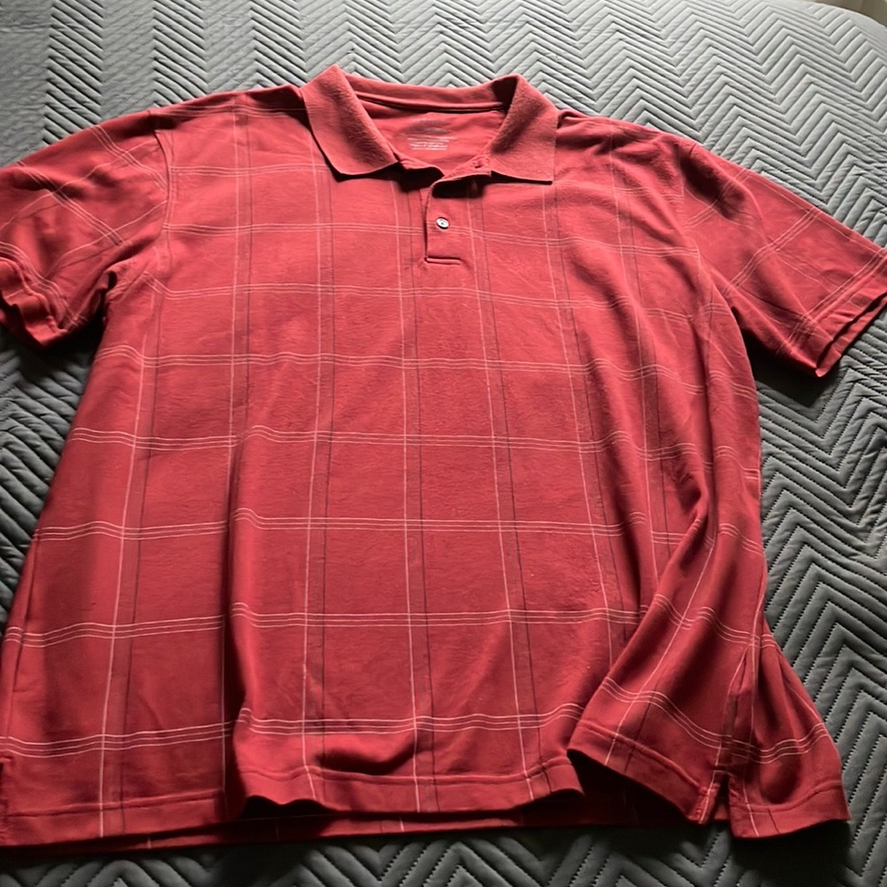 Men’s (or unisex) Van Heusen 2XL collared shirt